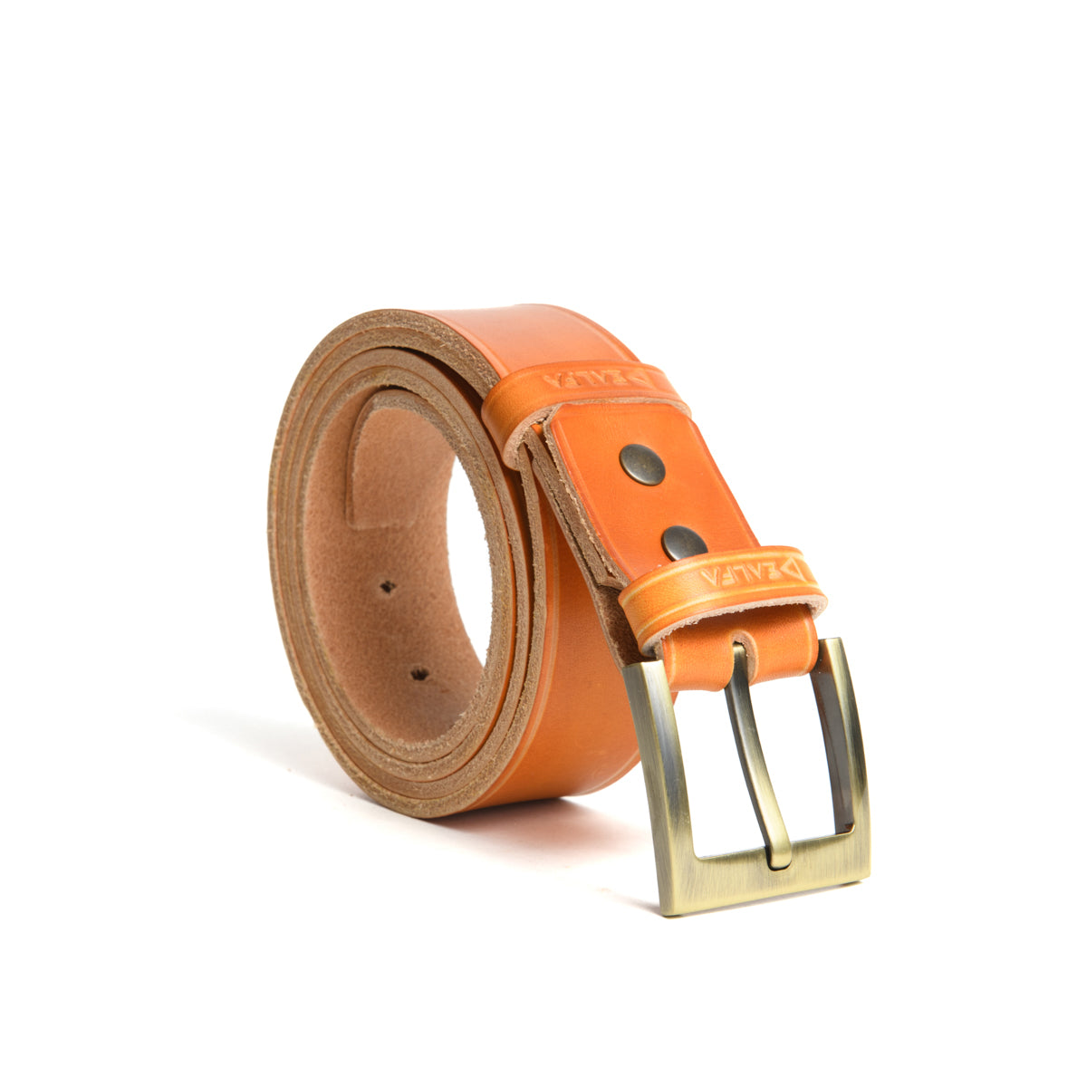 Cintura artigianale in cuoio con fibbia da 4 cm di colore arancione chiaro
